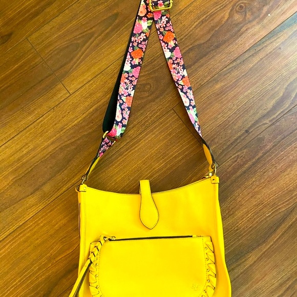 Yany Crossbody Bag - Picture 2 of 8